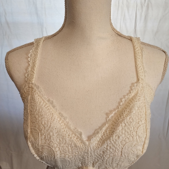 Auden Women's Razorback Bralette - Picture 10 of 14